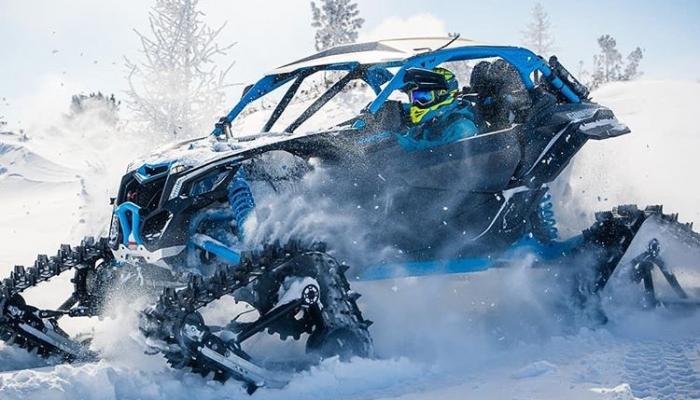 Mountain snowmobile riding school 