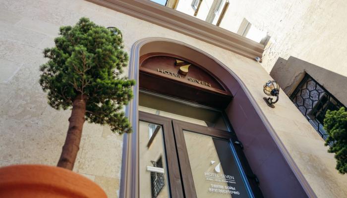 Seven Boutique Hotel
