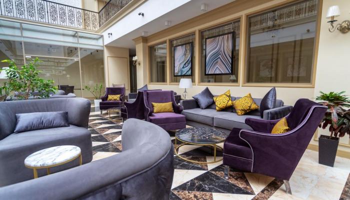 Royal B Hotel