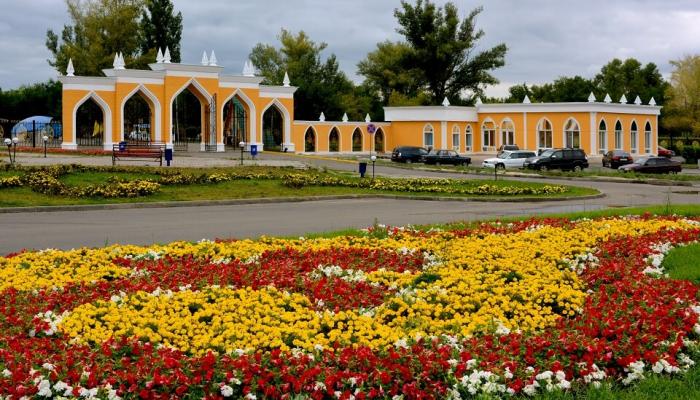 Сол жағалау кешені